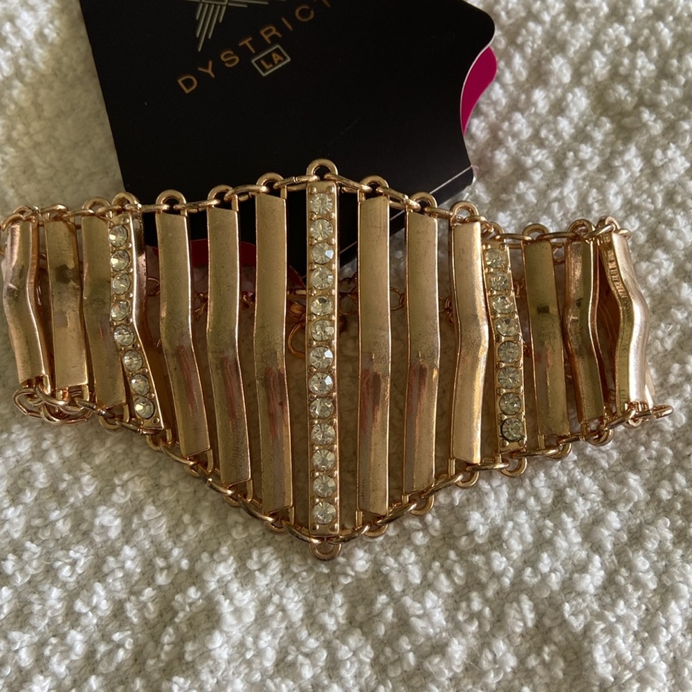 Gold and Rhinestone bracelet - Picture 2 of 4